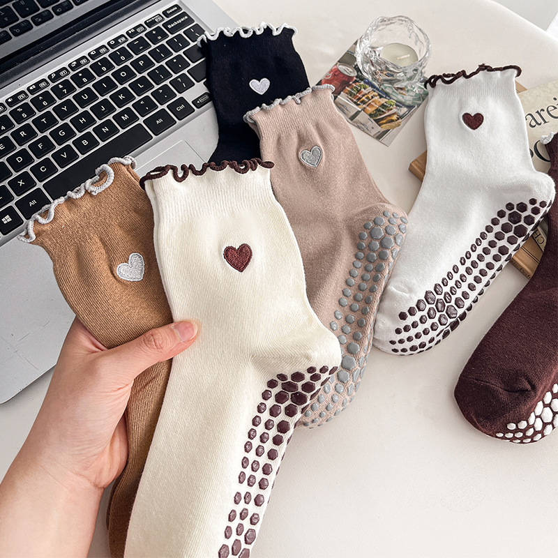 ヨガソックス レディース コットン ハート刺繍 レタスエッジ - Pilates Yoga Grip Socks のレビューと価格